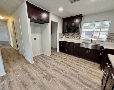 2121 E Avenue I - Photo Thumbnail 16