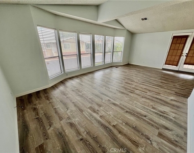 2121 E Avenue I - Photo Thumbnail 9