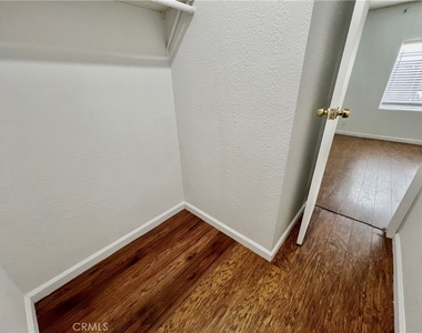2121 E Avenue I - Photo Thumbnail 24