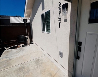 12749 Kittridge Street - Photo Thumbnail 12