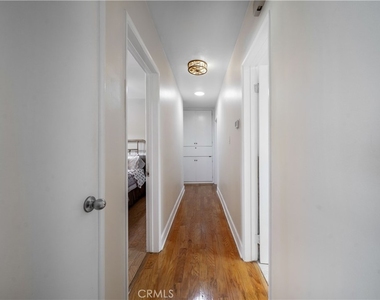 4571 Canoga Drive - Photo Thumbnail 14