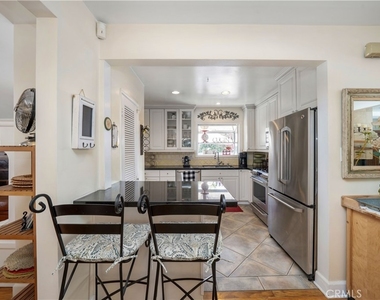 4571 Canoga Drive - Photo Thumbnail 9