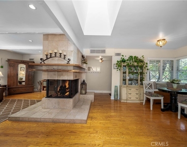 4571 Canoga Drive - Photo Thumbnail 6
