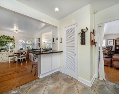 4571 Canoga Drive - Photo Thumbnail 12