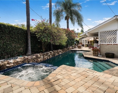 4571 Canoga Drive - Photo Thumbnail 26