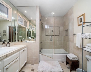 4571 Canoga Drive - Photo Thumbnail 17