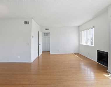 12203 Magnolia - Photo Thumbnail 4