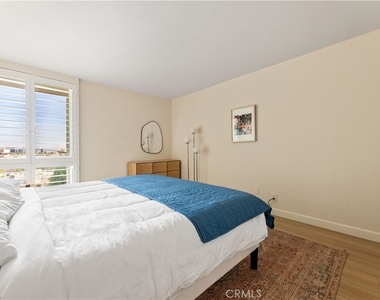 8535 W West Knoll Drive - Photo Thumbnail 23