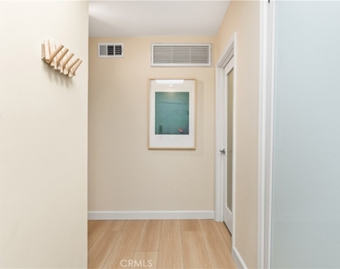 8535 W West Knoll Drive - Photo Thumbnail 34