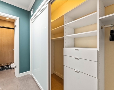 8535 W West Knoll Drive - Photo Thumbnail 28