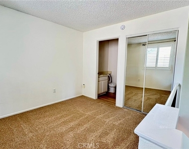1380 W Capitol Drive - Photo Thumbnail 1