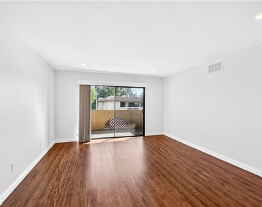 25261 Tanoak - Photo Thumbnail 10