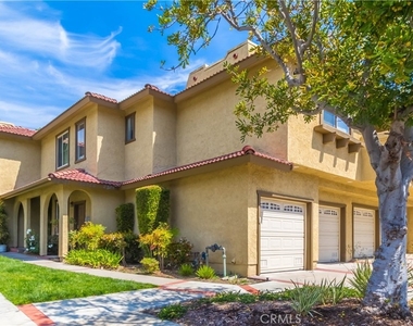 25261 Tanoak - Photo Thumbnail 1