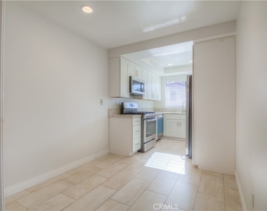 25261 Tanoak - Photo Thumbnail 12