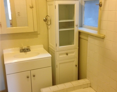 301 W 4th - Photo Thumbnail 1