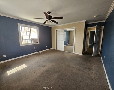 1319 E 59th - Photo Thumbnail 18