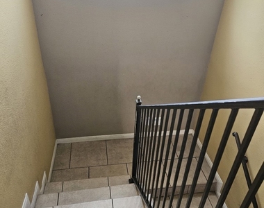 1319 E 59th - Photo Thumbnail 24