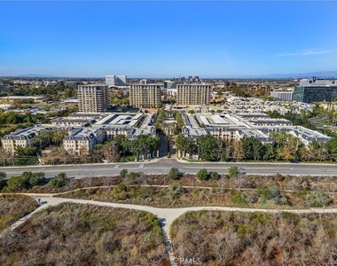 2123 Watermarke Place - Photo Thumbnail 31