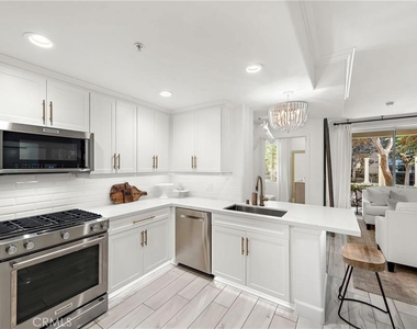 2123 Watermarke Place - Photo Thumbnail 7