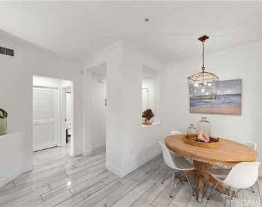 2123 Watermarke Place - Photo Thumbnail 5