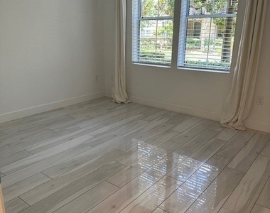 2123 Watermarke Place - Photo Thumbnail 15