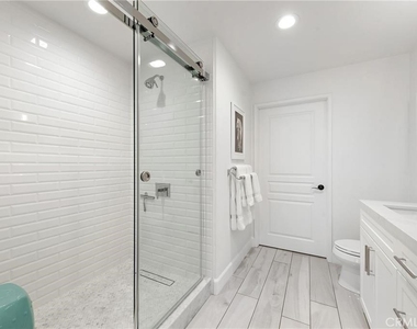 2123 Watermarke Place - Photo Thumbnail 21
