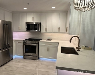 2123 Watermarke Place - Photo Thumbnail 8
