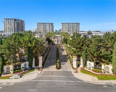 2123 Watermarke Place - Photo Thumbnail 26