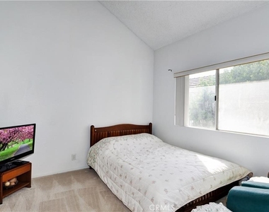 10411 Garden Grove - Photo Thumbnail 6