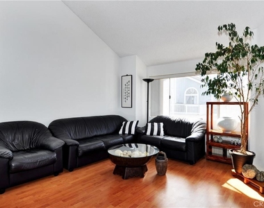 10411 Garden Grove - Photo Thumbnail 5