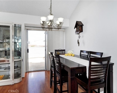 10411 Garden Grove - Photo Thumbnail 2