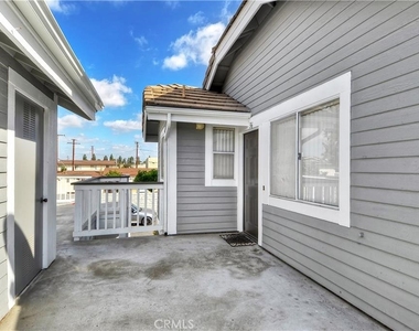 10411 Garden Grove - Photo Thumbnail 16