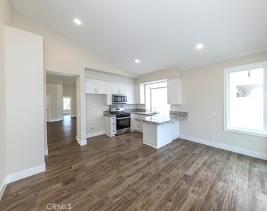 933 S Dylan Way - Photo Thumbnail 6