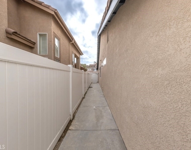 933 S Dylan Way - Photo Thumbnail 31