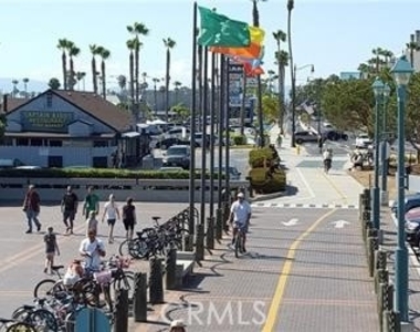 620 The Village - Photo Thumbnail 12