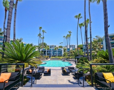 620 The Village - Photo Thumbnail 5