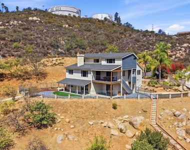 13705 Abell Drive - Photo Thumbnail 3