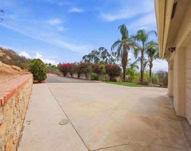 13705 Abell Drive - Photo Thumbnail 15