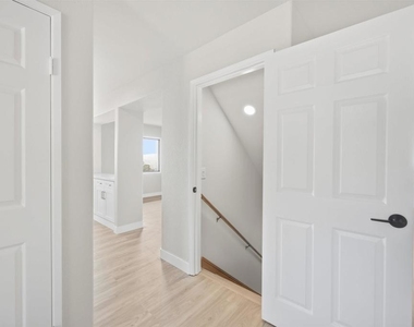13705 Abell Drive - Photo Thumbnail 39