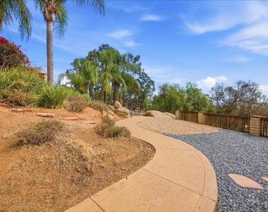 13705 Abell Drive - Photo Thumbnail 16