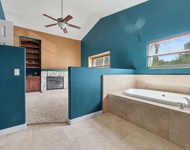1434 Marshall Rd - Photo Thumbnail 5