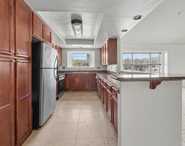 1434 Marshall Rd - Photo Thumbnail 11