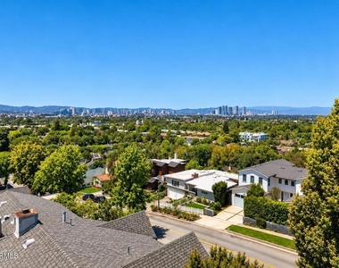3289 Inglewood Boulevard - Photo Thumbnail 2