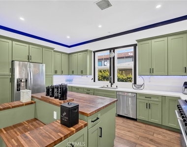 10901 Chestnut - Photo Thumbnail 11