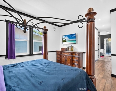 10901 Chestnut - Photo Thumbnail 3