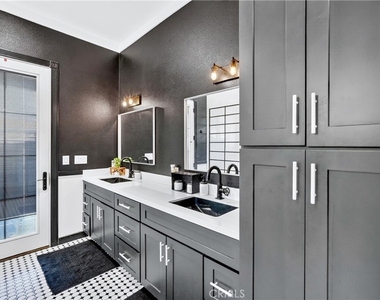 10901 Chestnut - Photo Thumbnail 16