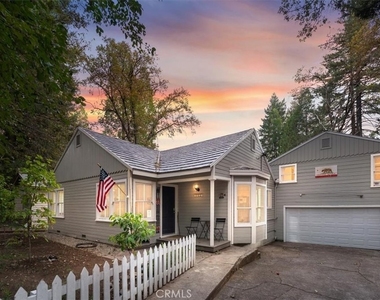 4312 Hemlock - Photo Thumbnail 1