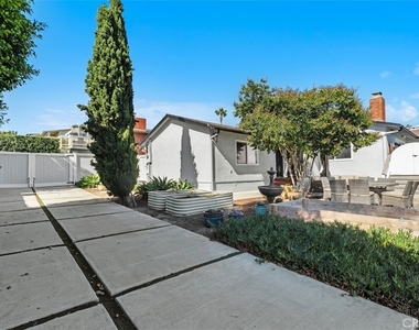1285 Cortez Avenue - Photo Thumbnail 31