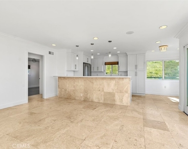 1285 Cortez Avenue - Photo Thumbnail 13