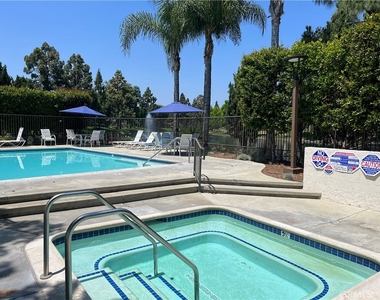 3709 S Sea Cliff - Photo Thumbnail 5
